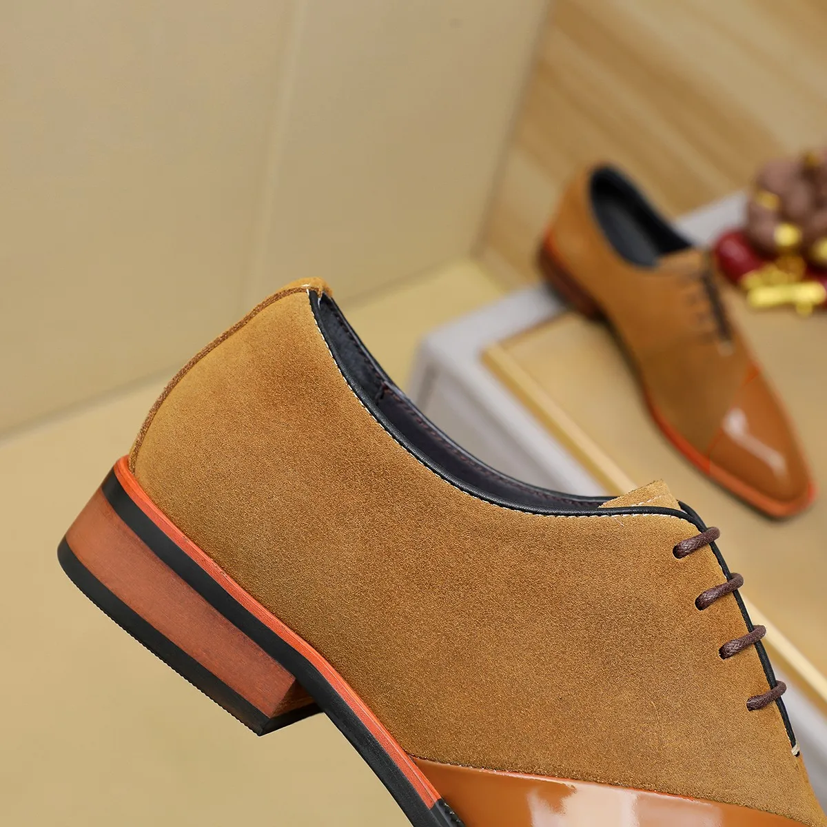 Men's shoes 💰620 💰 Louis Vuitton LV ® Autumn and Winter 🆕 models 🔛Full shoe counter First layer cowhide, 🐂leather lined casual shoes for men, super soft outsole, essential for driving. Counter synchronized original first layer cowhide completely 1:1 mold customization 🌹Top version, 2 colors available! Number: 38-45 (37.46. Customized)
